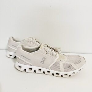 On Cloud 5 beige women’s 9.5